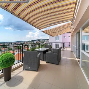 Apartament Vinnie View